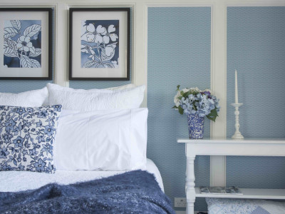 Home sweet blue home: Budget friendly ideas and tips for using blue in home décor