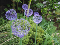 Get your creative juices ‘growing’ with these DIY wire allium flowers