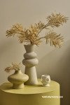 These gentle touches of yellow add the perfect amount of zest.