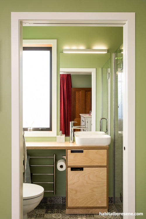 ensuite design, ensuite inspiration, ensuite ideas, green bathroom ideas, green interior ideas