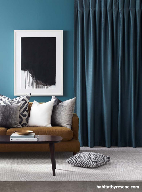 living room, lounge, blue lounge, blue living room, blue curtains, blue painted wall 